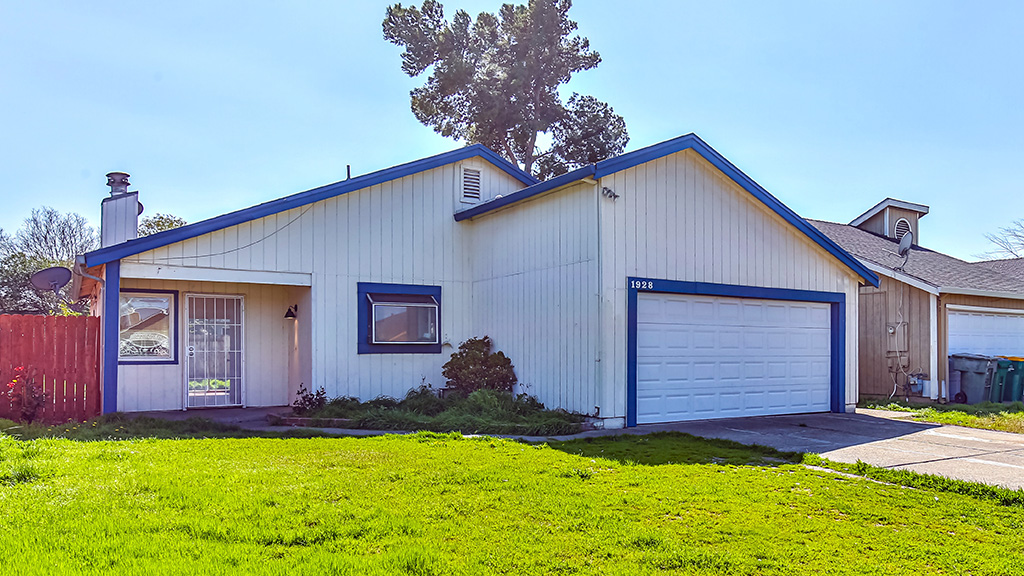 Sold in 9 days $345k ($15k over ask) – 1928 Montauban Ct,&nbsp;Stockton